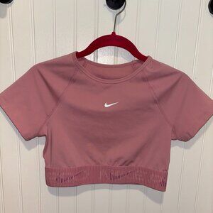 Nike Pro Crop NWT